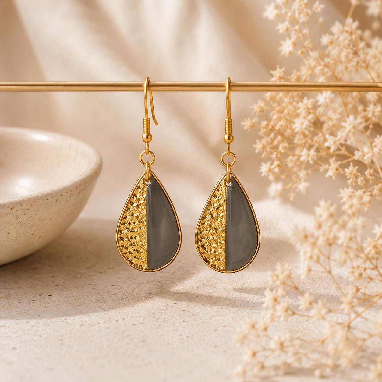 Handgemachte Ohrringe Schwarz Gold | Polymer Clay Statement Hängeohrringe | Eleganter Damenschmuck | Geschenk für Sie | Midnight Gold