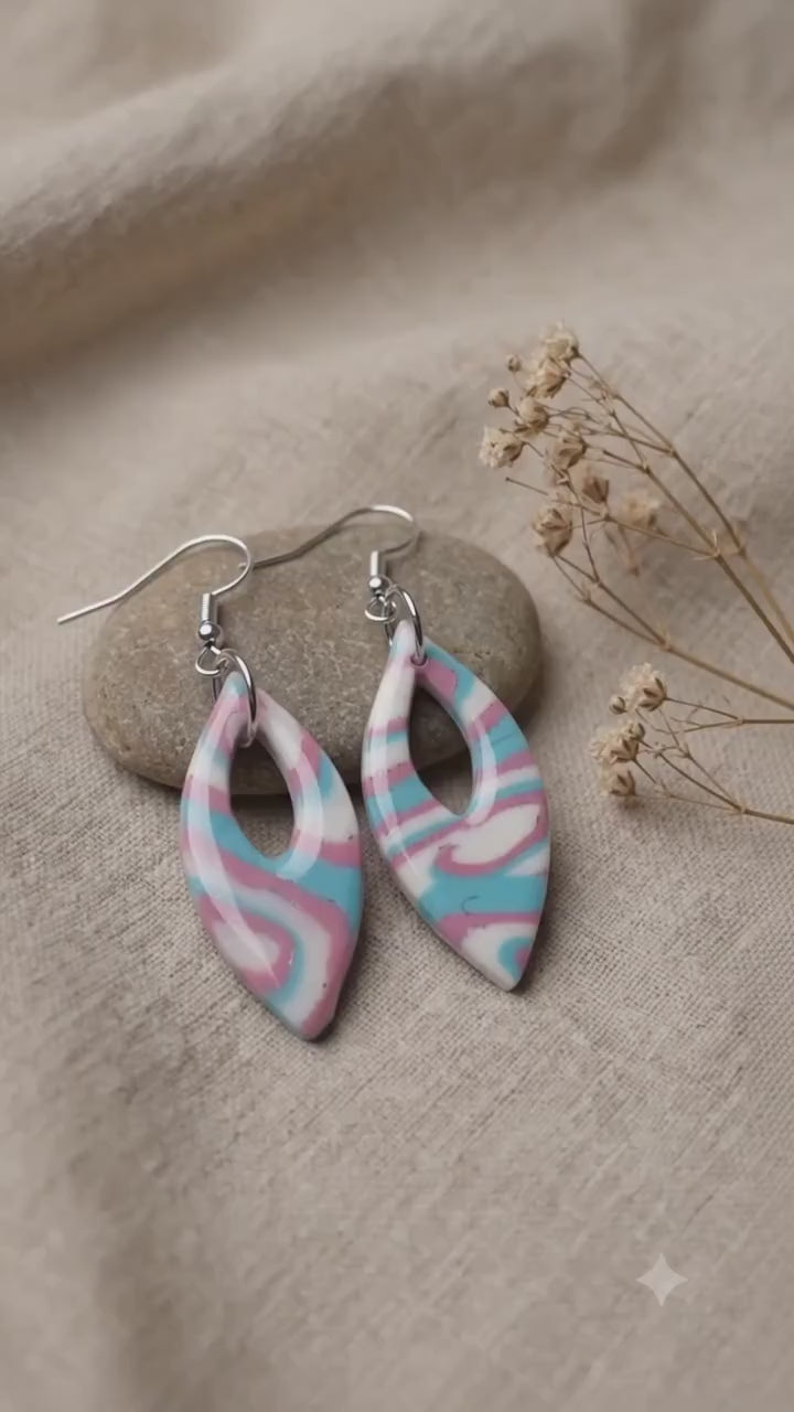 Handgemachte Ohrringe Pastell Rosa Türkis | Polymer Clay Hängeohrringe | Leichter Sommerschmuck Damen | Geschenk für Frauen | Sugar Waves